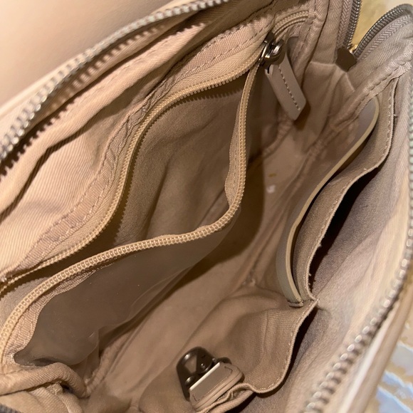 Monos Metro Backpack Beige (slightly used) - Picture 8 of 12